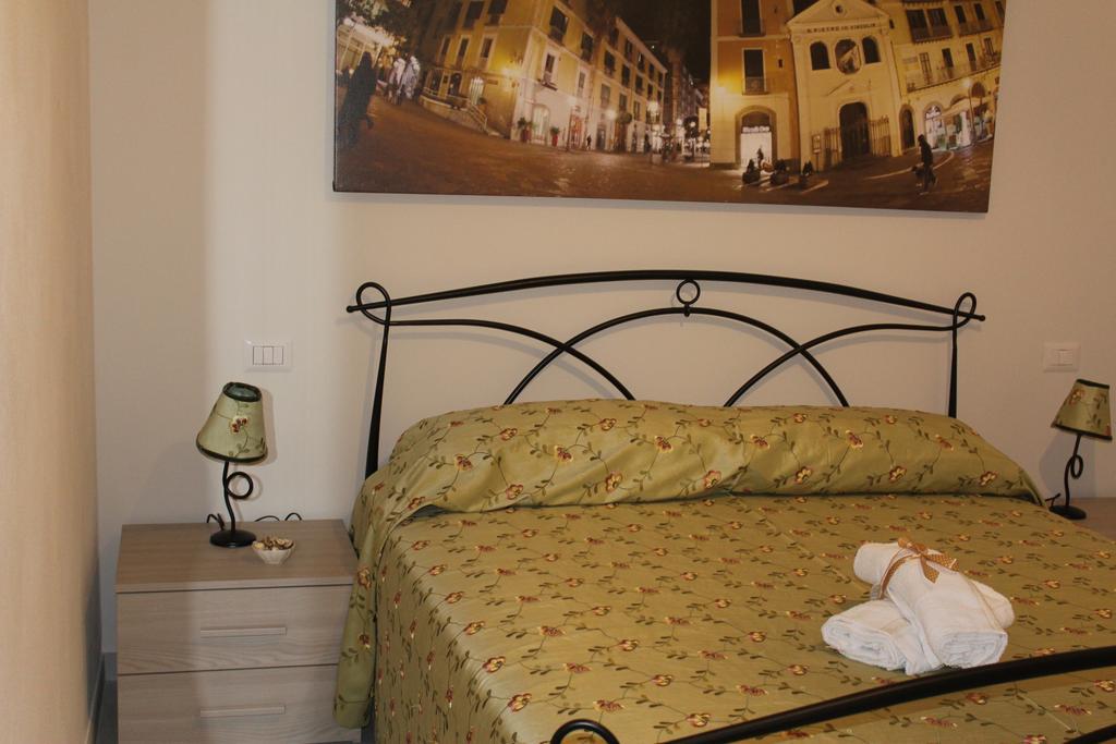 Tuttoincentro Bed & Breakfast Salerno Luaran gambar