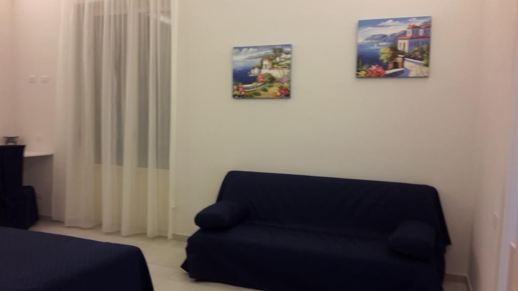 Tuttoincentro Bed & Breakfast Salerno Luaran gambar