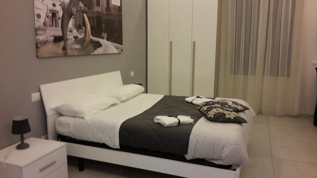 Tuttoincentro Bed & Breakfast Salerno Luaran gambar